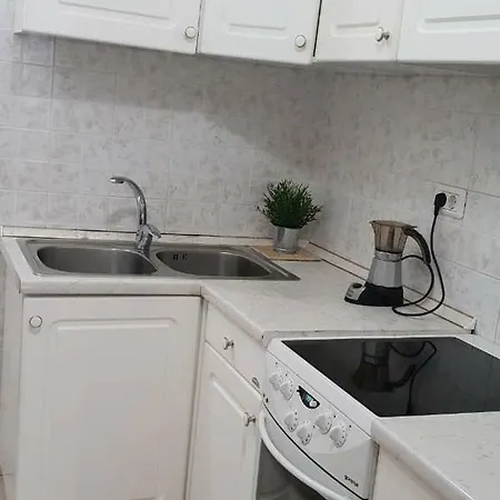 Apartment Studio 2 *